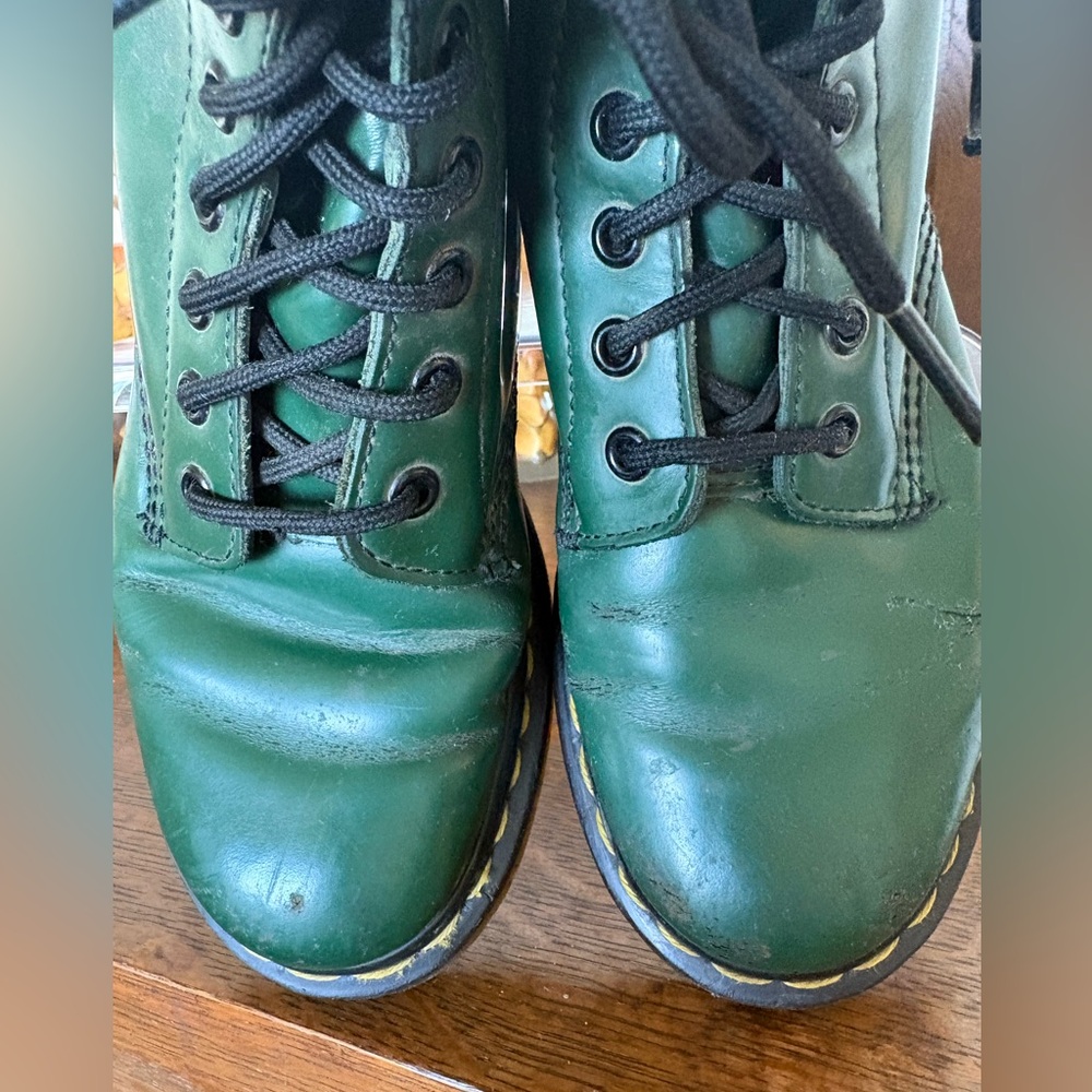 Doc Martens 1460 smooth leather green boots women size 7. - Picture 9 of 15